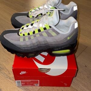 NIKE AIR MAX 95 BIG BUBBLE